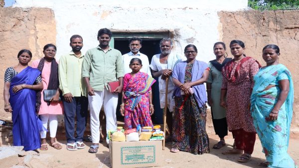 ఆల్ఫా ఒమేగా సంస్థ ఆధ్వర్యంలో పేదలకి ఆహార పదార్థాలు పంపిణీ