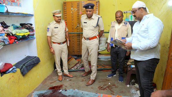 మద్యం మత్తులో దారుణం – భార్య, కుమారుడిని హత్య చేసిన భర్త