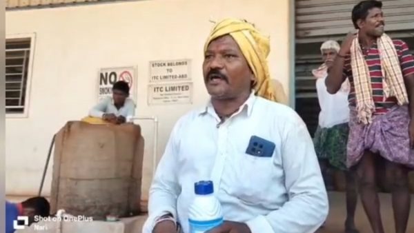 మాసుపేటలో పొగాకు రైతుల ఆందోళన